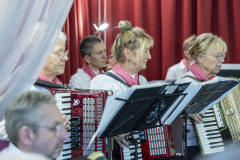 Orchestermusikerinnen der Akkordeon-Gruppe