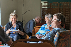 Gesellige Runde nach der Generalprobe